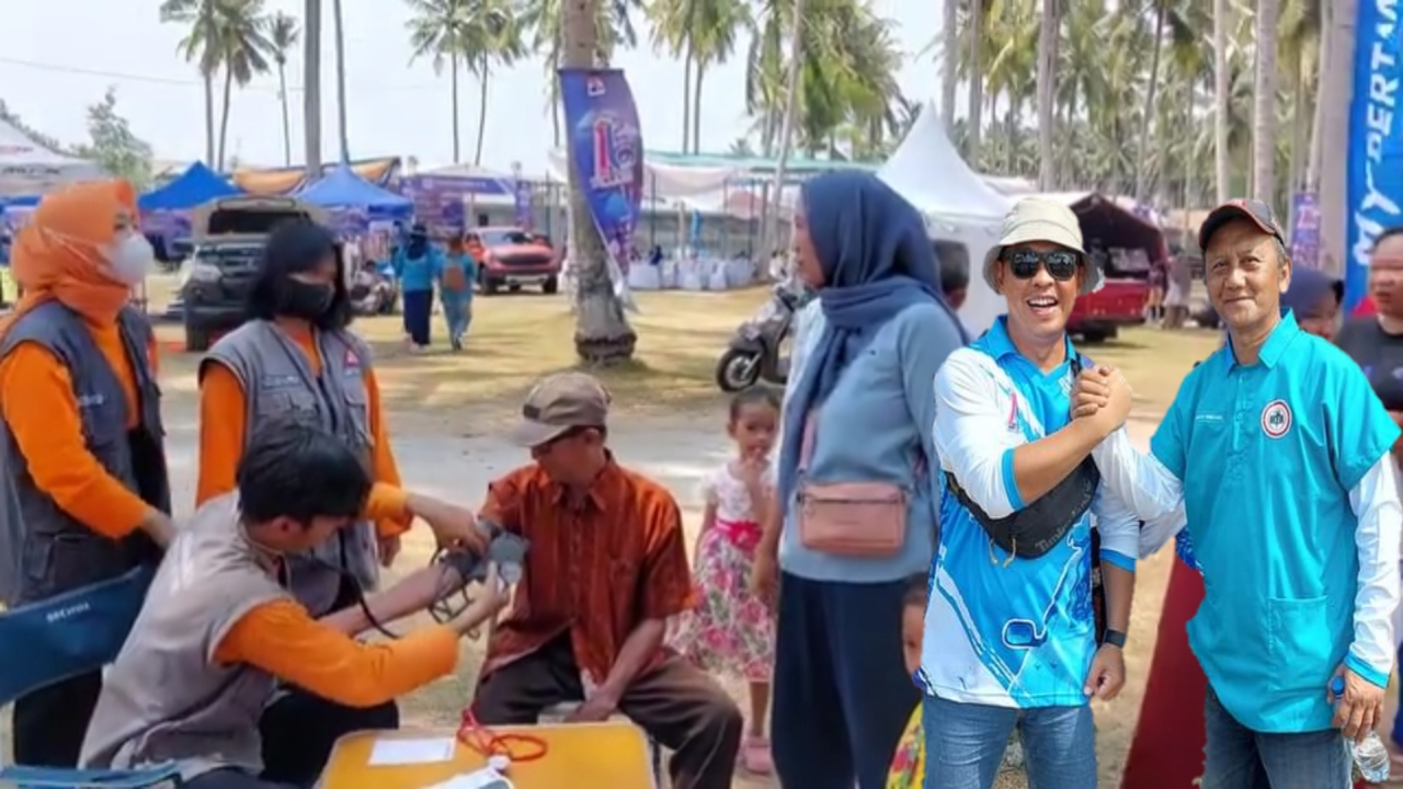 HUT Ke-73 IDI Cabang Lamsel Bersama DCab Gelar Pengobatan Gratis