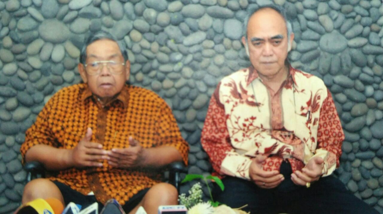 Mengenal Lebih Dekat Sosok Dr. Emir Soendoro (bagian 3) : Pernah Menjadi Penasehat Kesehatan Presiden dan Mendapat Dukungan Penuh Mantan Presiden Gus Dur