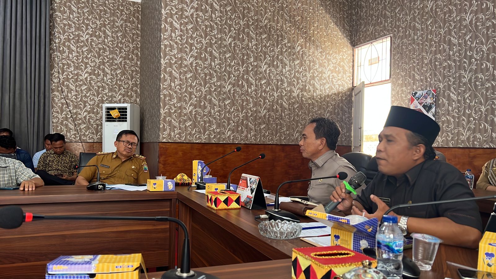 Menerima Demo Warga Desa Trans Tanjungan, Ketua Komisi I Dwi Riyanto Jelaskan Komitmen PKH