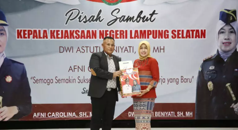 Bupati Nanang Hadiri Pisah Sambut Kajari Lampung Selatan