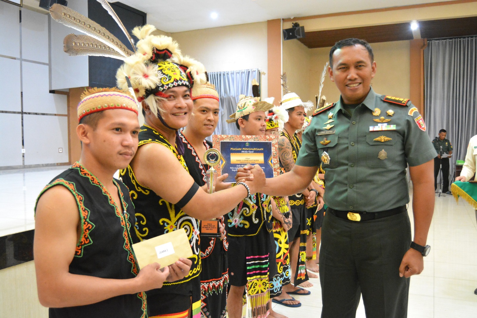Kodim 0906/Kutai Kartanegara Raih Juara II Lomba Alat Musik Tradisional Sape’