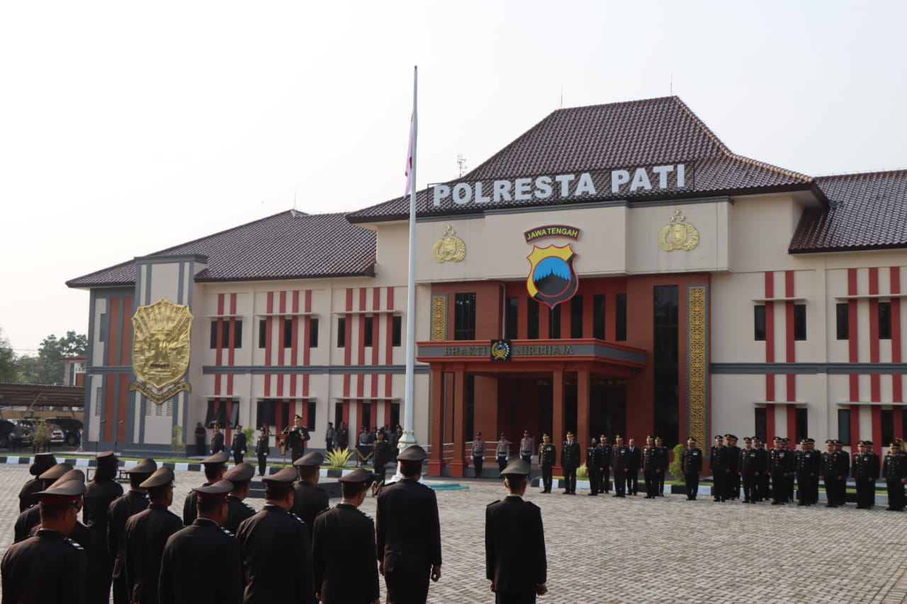 Upacara Hari Pahlawan, Kapolresta Pati : Ayo Perangi Kemiskinan dan Kebodohan