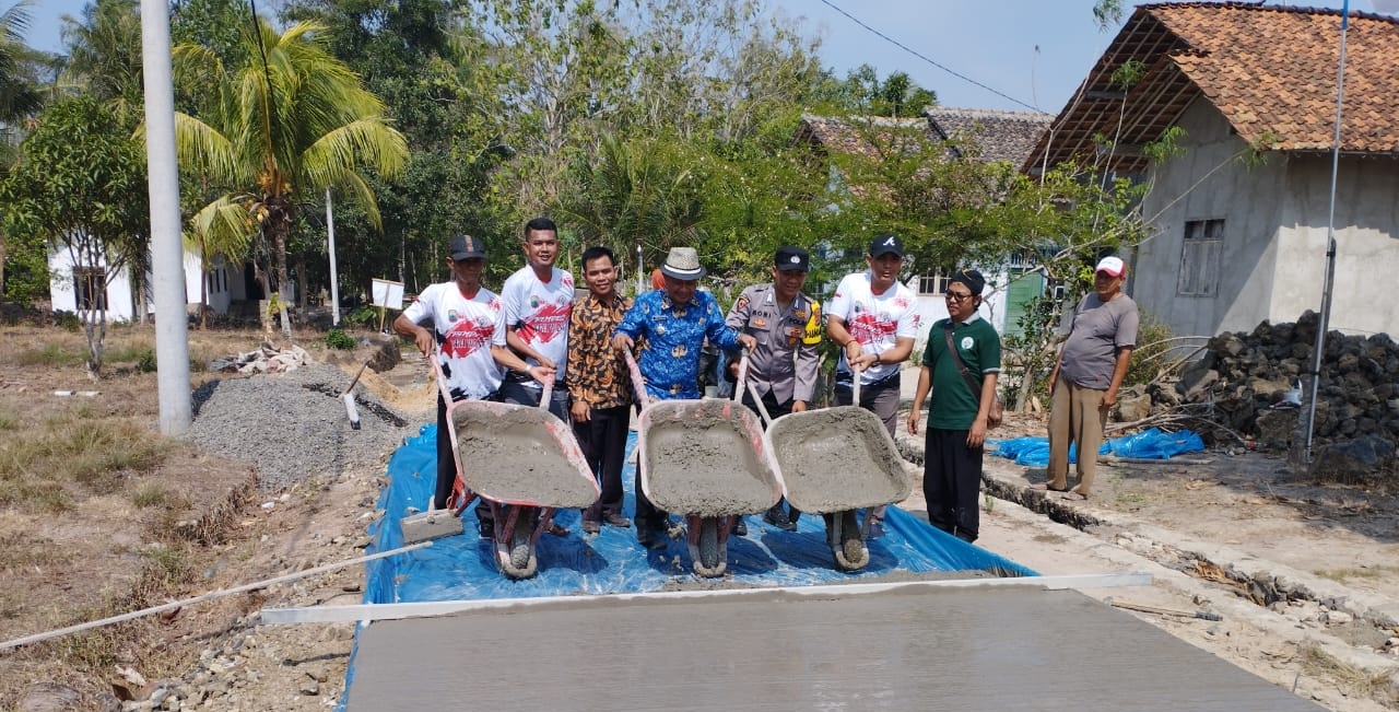 Pemdes Titiwanggi Realisasikan Pembanguan Infatruktur Jalan Desa