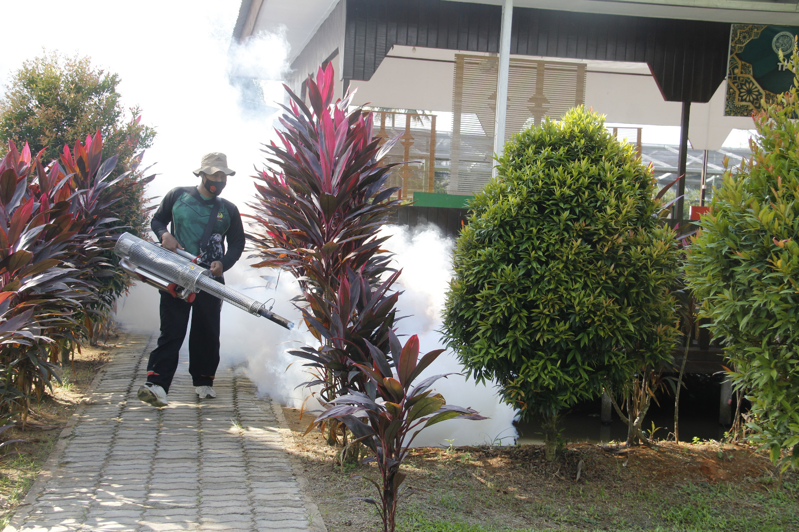 Kodim 0906/Kkr lakukan Tindakan Fogging Guna Cegah Munculnya Wabah Penyakit DBD