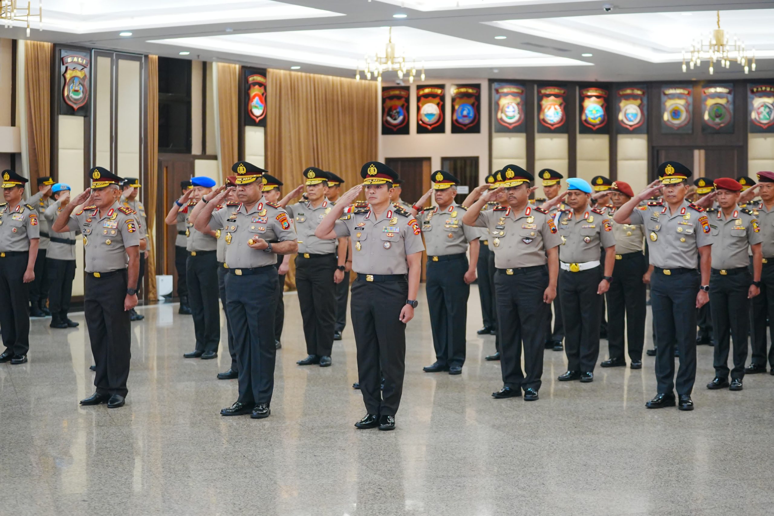 45 Pati Polri Naik Pangkat Satu Diantaranya Polwan Berpangkat Jendral