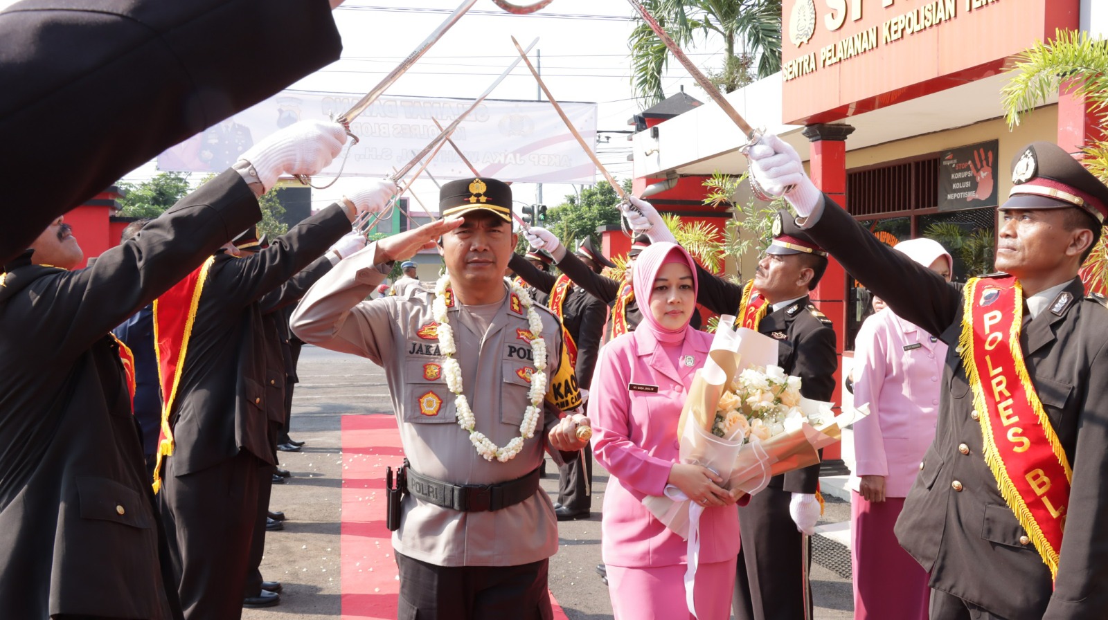 Serah Terima Jabatan Kapolres Blora Dengan Tradisi Wellcome And Farewell Parade