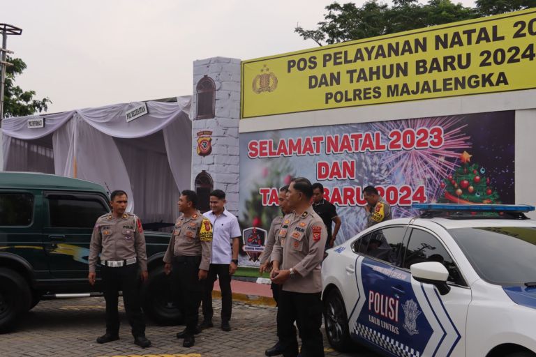 Kapolres Majalengka Pimpin Pengecekan Pos Pelayanan Ops Lilin Lodaya 2023 di Rest Area Tol Cipali