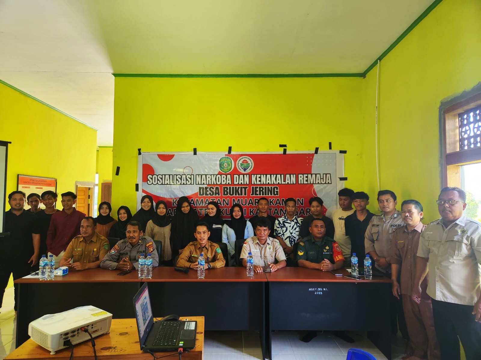 Babinsa Bukit Jering Kodam VI/Mlw Tekankan Resiko Penyalahgunaan Narkoba Dilingkungan Remaja