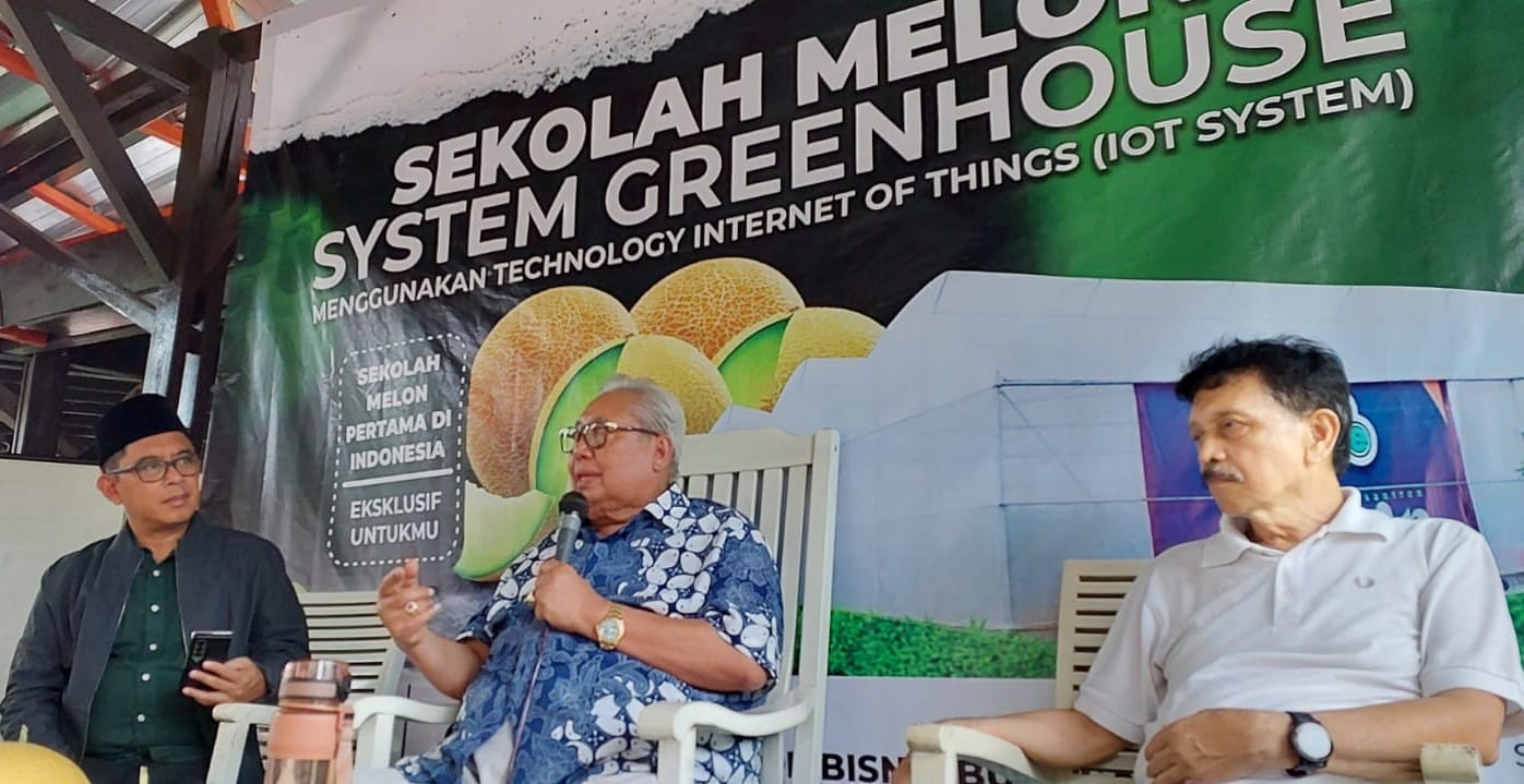 Sekolah Melon Berbasis Greenhouse di Gelar
