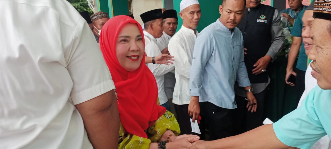 Hj, Eva Gelar Safari Ramadhan di Masjid Nurul Huda