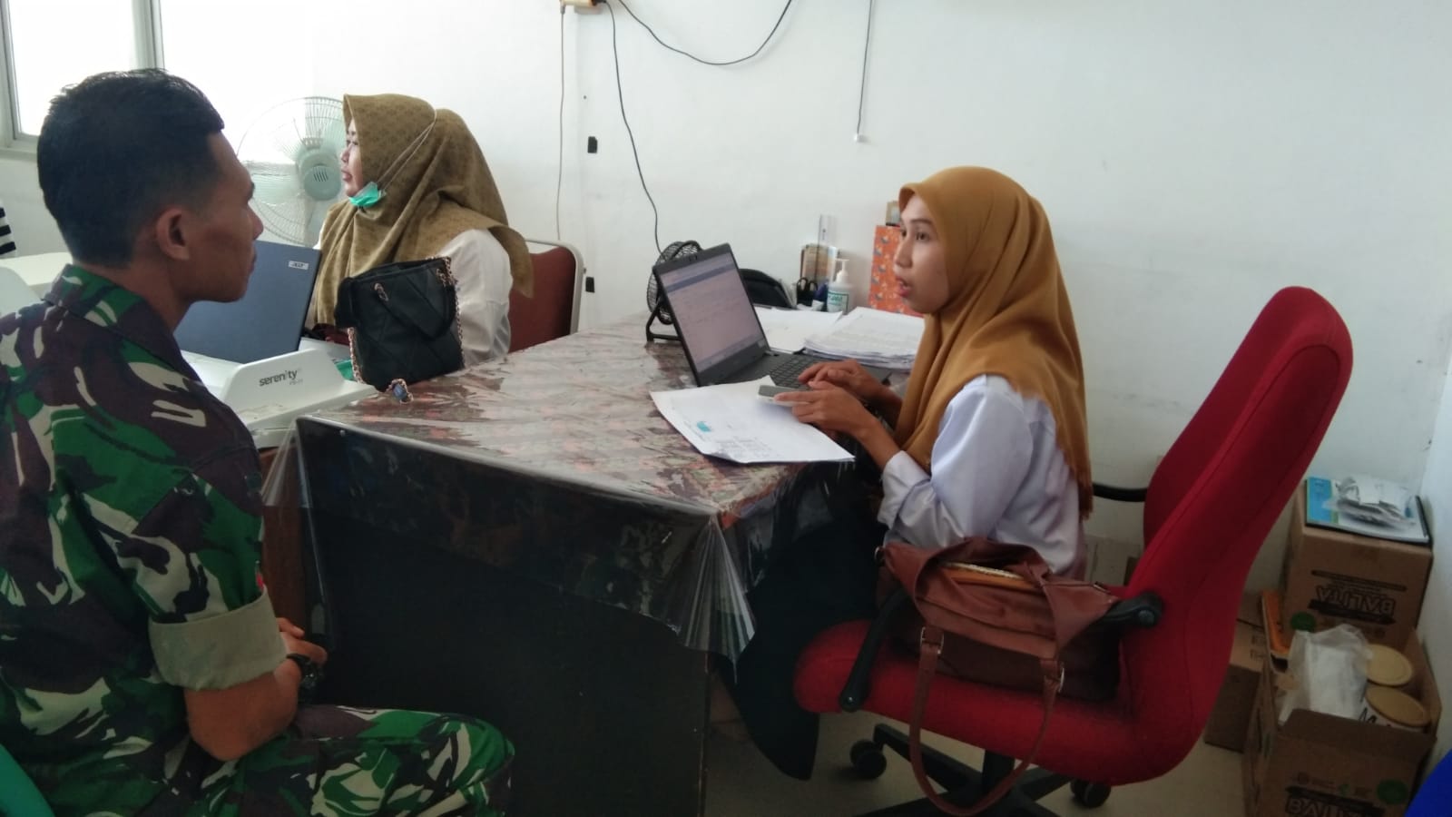 Melalui Komsos Babinsa Koba Ulu Lakukan Pemutakhiran Data