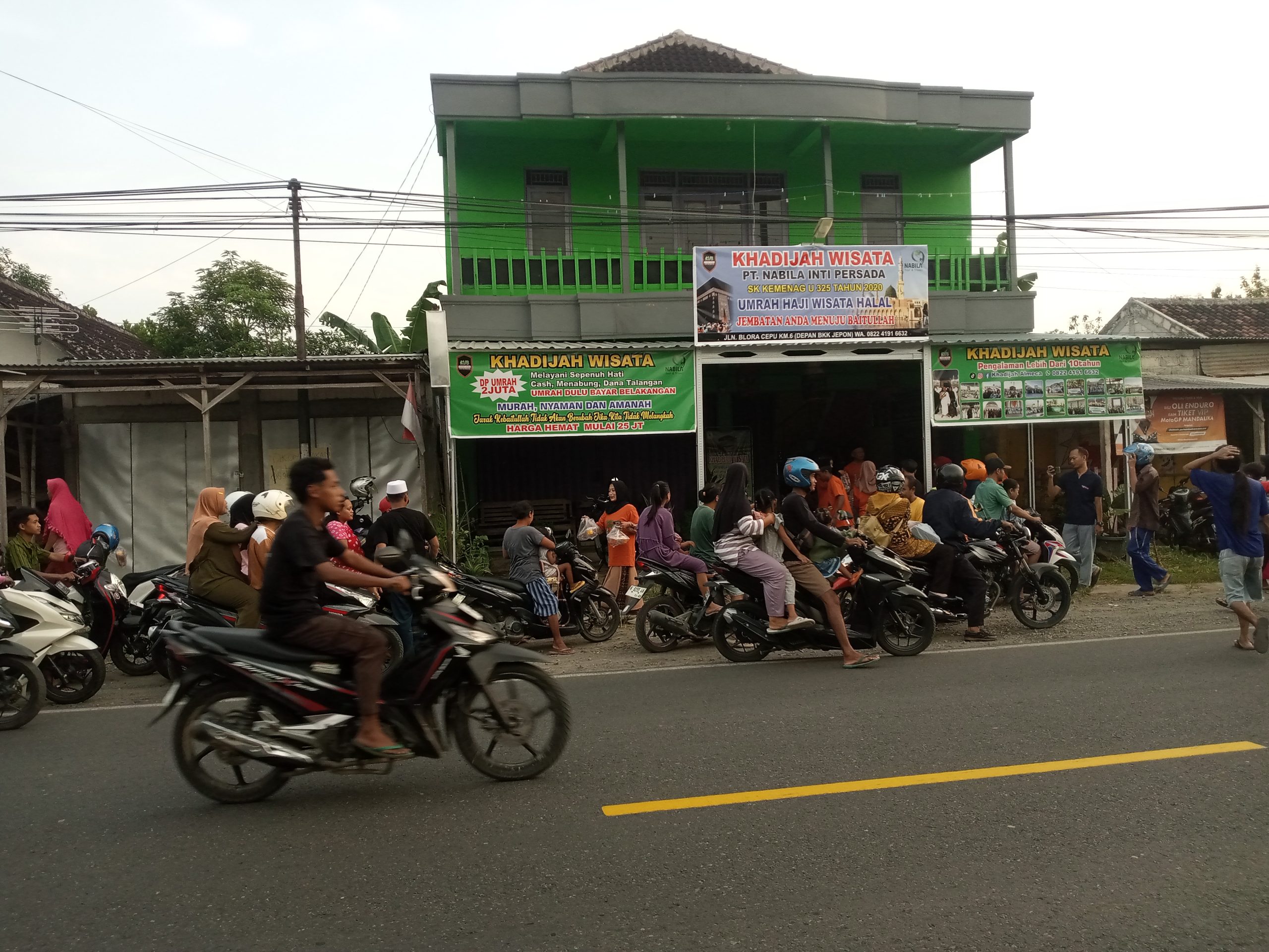 Khadijah Wisata Umroh Haji Berbagai Ratusan Takjil 