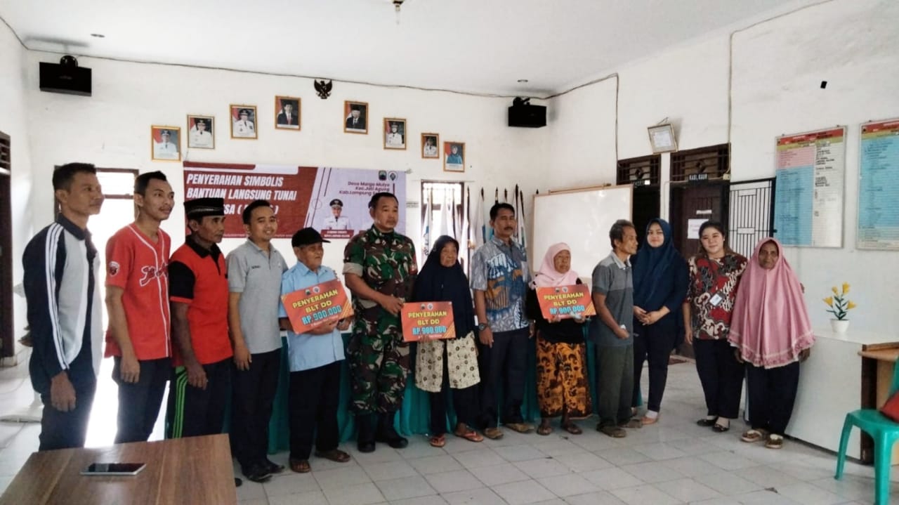 Jelang Hari Raya Idul Fitri Pemdes Margomulyo Bagikan BLT DD Tahap Pertama Ta-2024