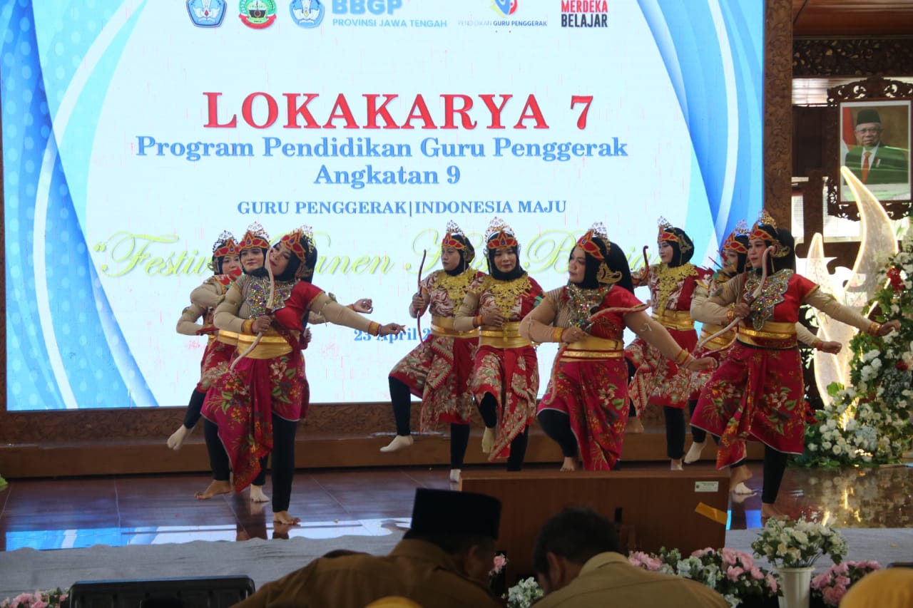 Buka Lokakarya VII Panen Hasil Belajar PGP, Bupati Minta Guru Semakin Kreatif dan Inovatif