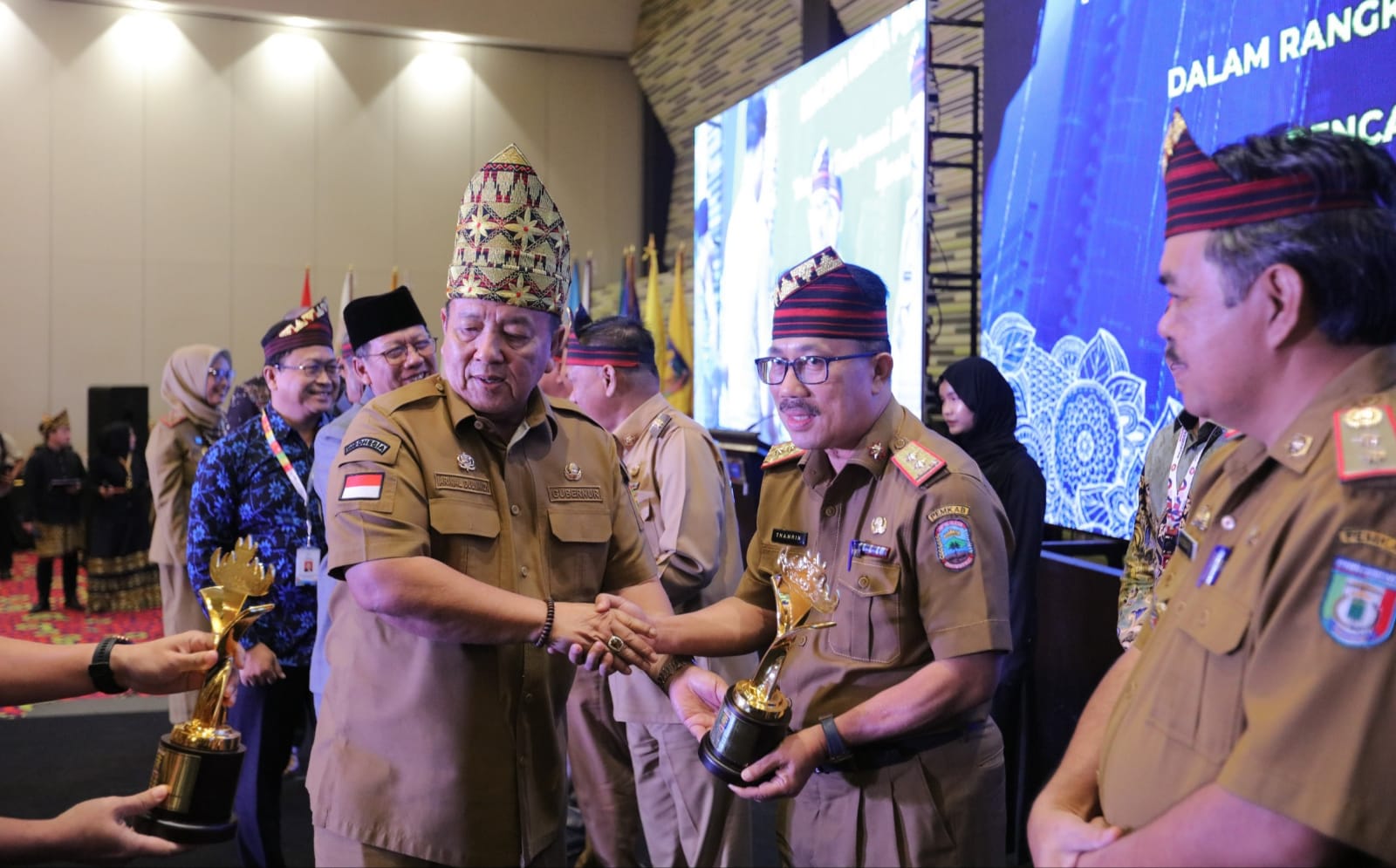 Pemkab Lamsel Raih Penghargaan PPD Saburai