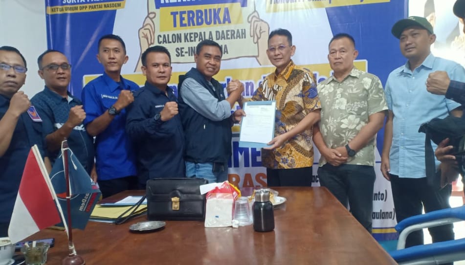 Adi Erlansyah Resmi Ambil Formulir Pendaftaran Calon Bupati Pringsewu di DPD NasDem