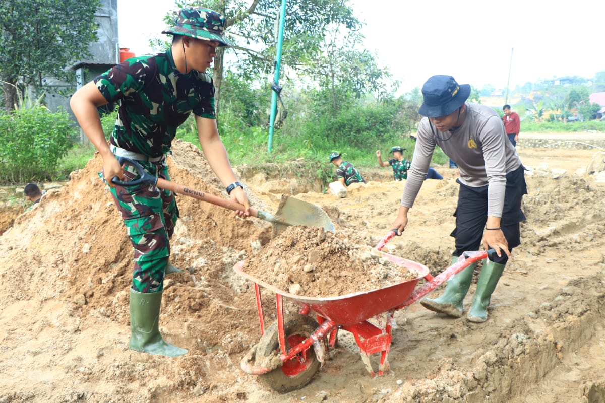Sinergitas TNI Polri Dalam TMMD Ke- 120 Kodim 0908/Bontang