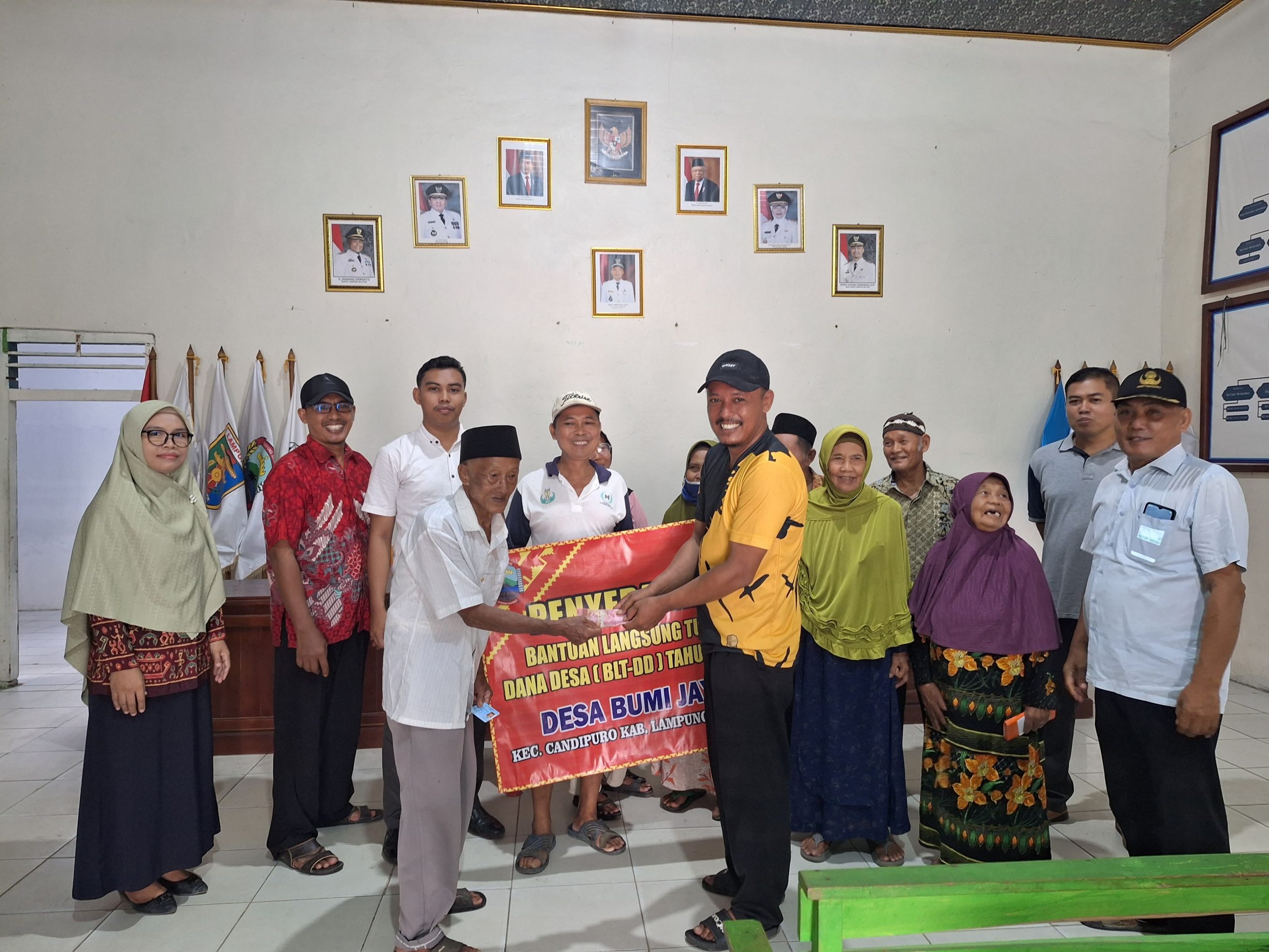 Pemdes Bumija Salurkan BLT DD Tahap Ta-2024 Tahap Dua