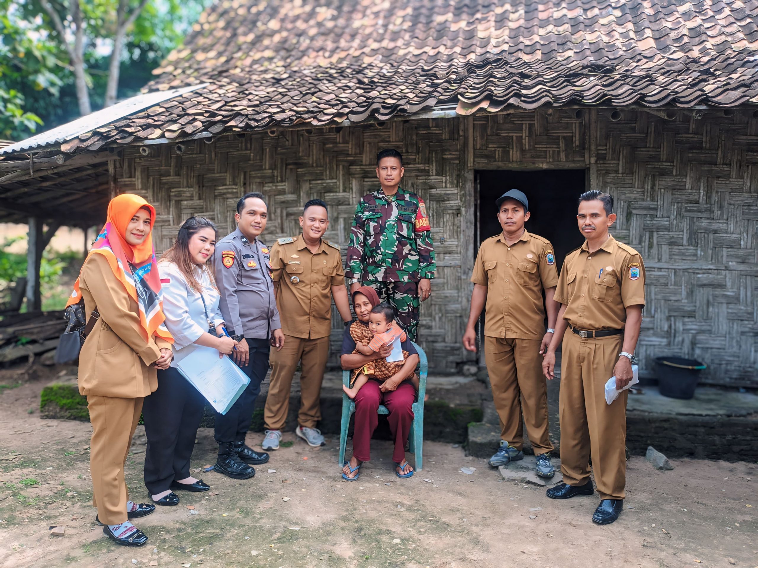 Pemdes Margorejo Salurkan BLT DD Ta-2024  Secara Door to Door Ke KPM