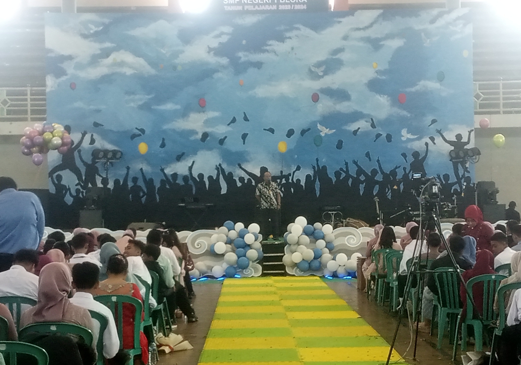 Pelepasan Siswa dan Siswi SMPN 1 Blora Kepsek Berpesan Untuk Menjaga Adab