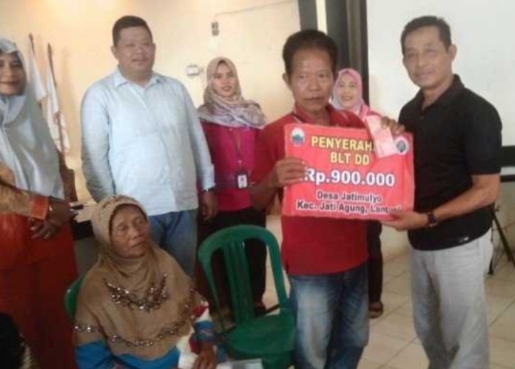Pemdes Jatimulyo Kembali Salurkan BLT DD Tahap II Ta-2024