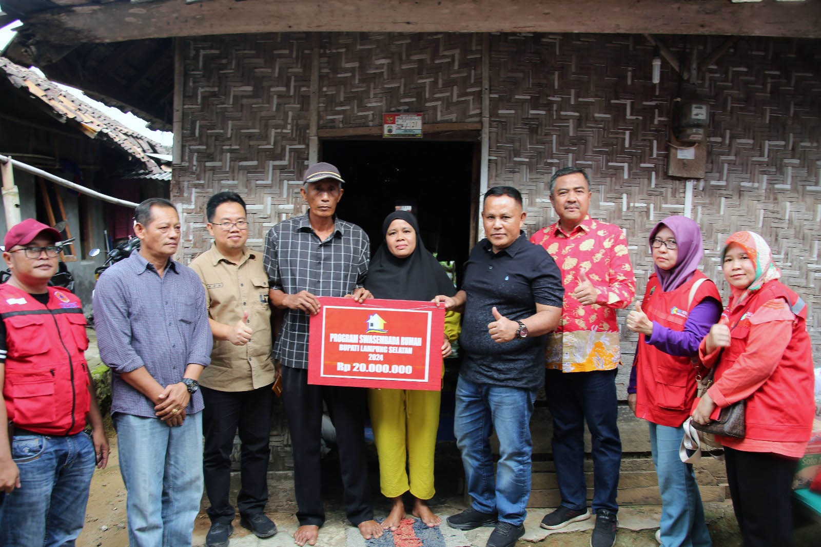 Bupati Nanang Ermanto Gulirkan Bantuan 7 Unit Bedah RTLH