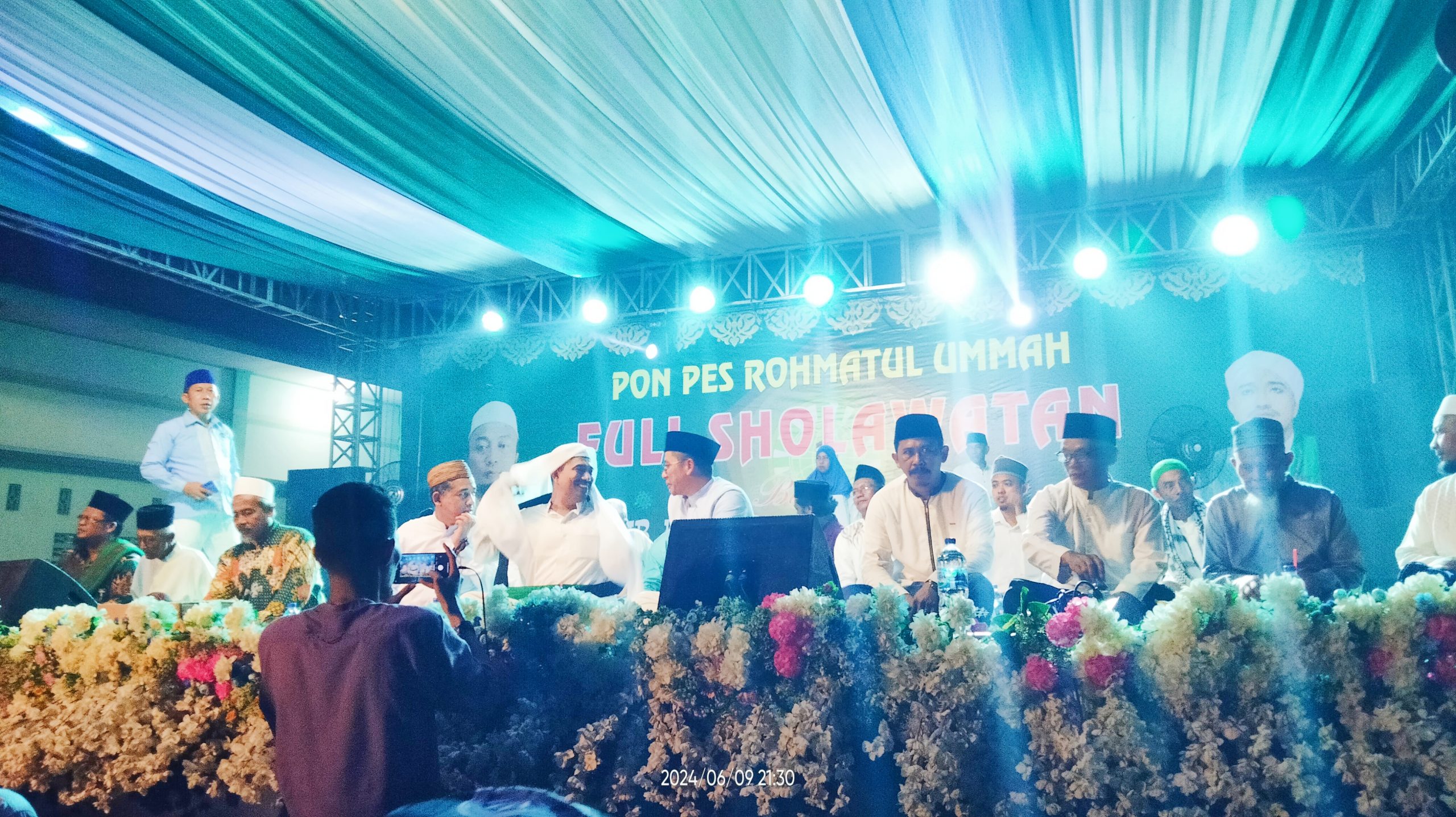 Egi Hadiri Sholawatan Habib Umar di Ponpes Rohmatul Ummah Desa Rantau Minyak