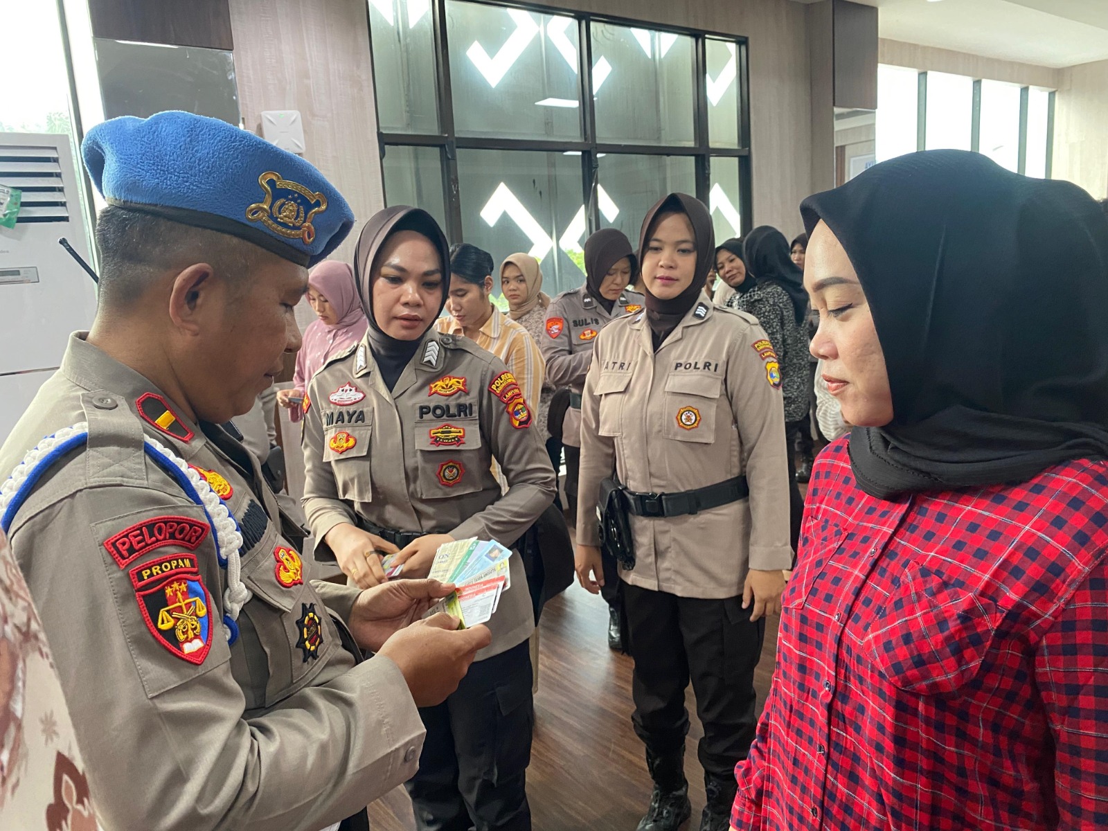 98 Anggota Polwan Menjalani Pemeriksaan Penegakan Ketertiban dan Kedisiplinan
