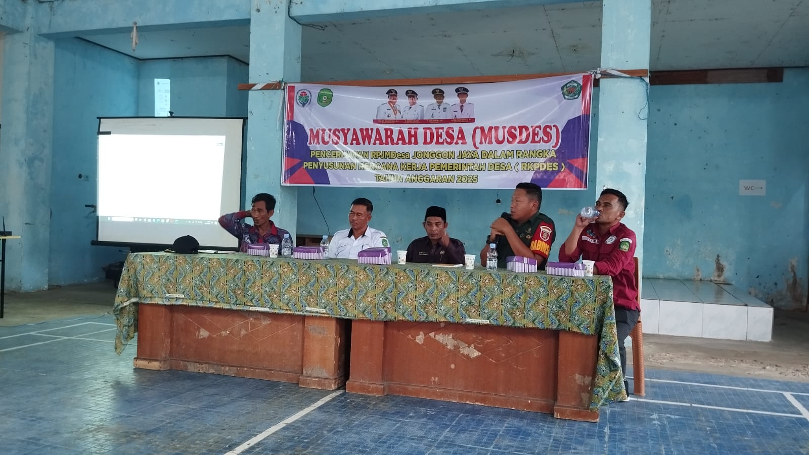 Babinsa Jonggon Berharap Dengan Adanya Musdes Bisa Meningkatkan Kesejahteraan Warga