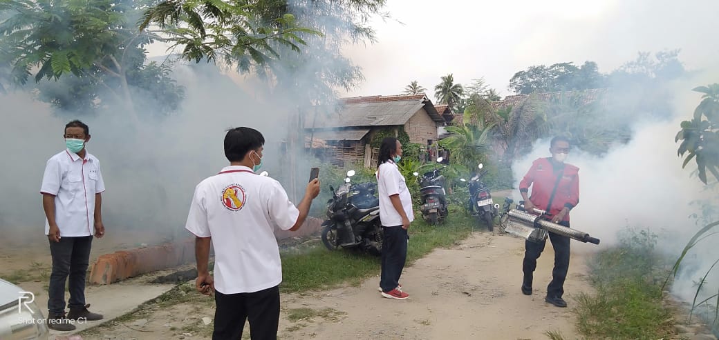 Cegah Penyebaran DBD Ormas JAB Gandeng Puskesmas Karang Anyar Lakukan Foging