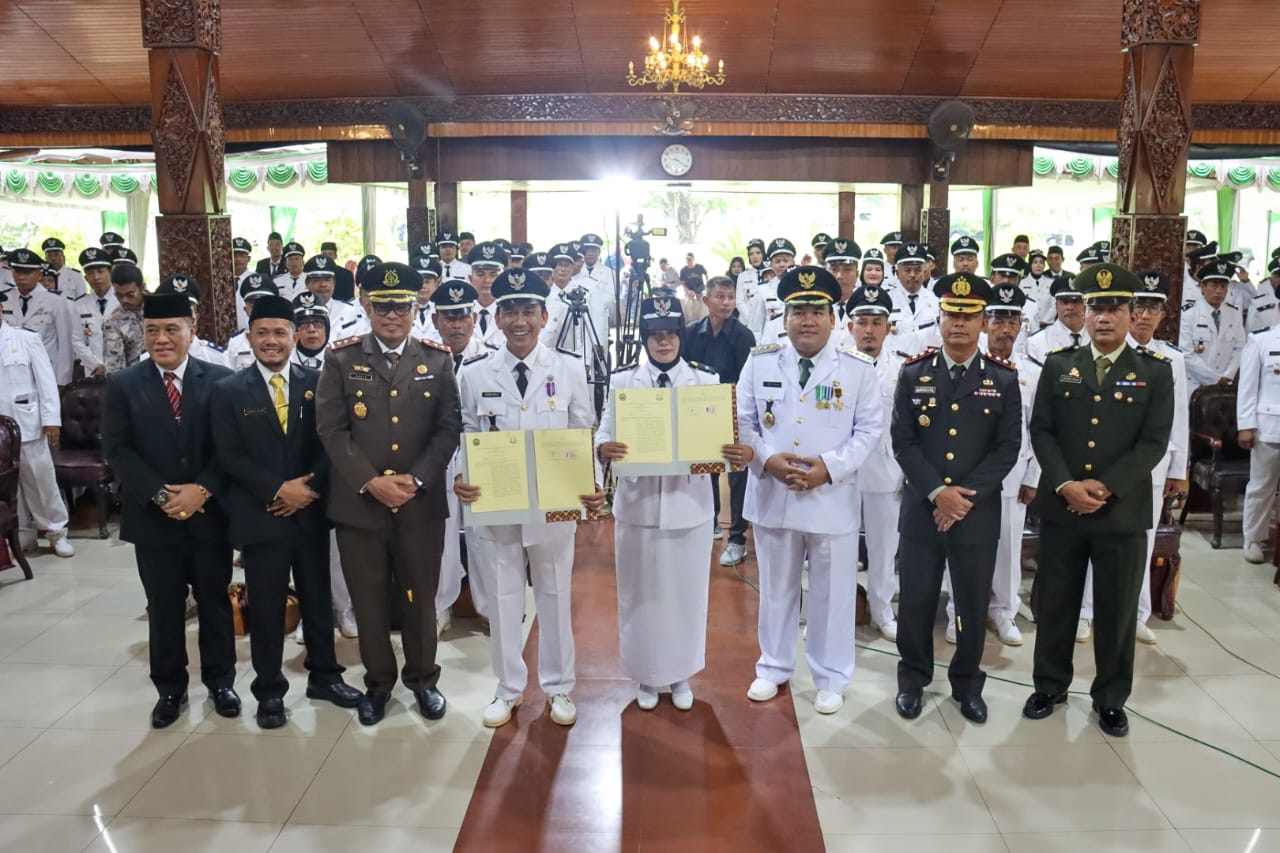 264 Kepala Desa di Blora Terima SK Perpanjangan Jabatan