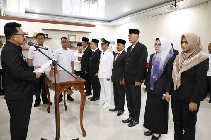 Sekda Lamsel Thamrin Lantik 7 Pejabat Eselon III dan IV