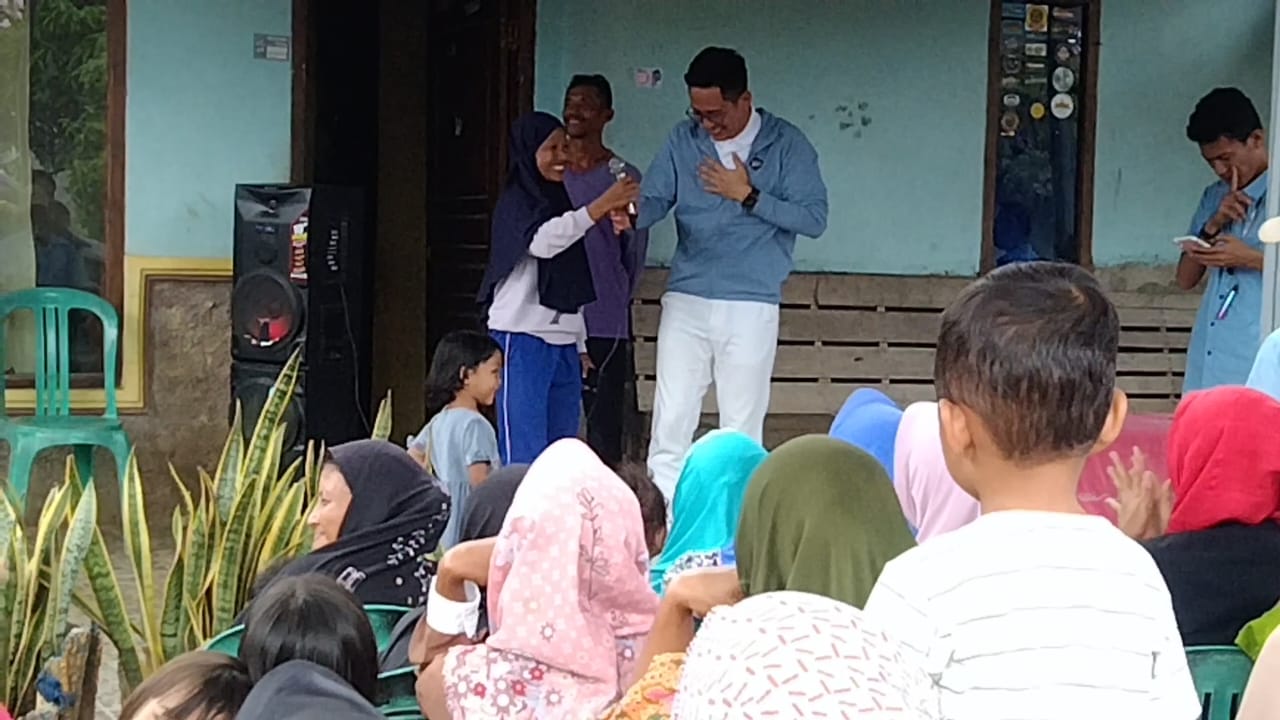 Bacalon Warga KalisBalonbup Lamsel Radityo Egi Pratama Sapa Warga Kecamatan Natar