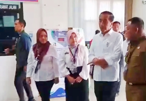 Bupati Nanang Ermanto Dampingi Presiden RI Jokowi Tinjau Faskes RSUD Bob Bazar Kalianda