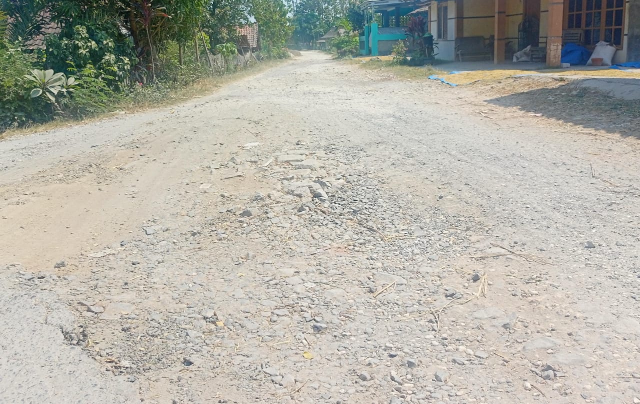 Jalan Kabupaten Wuni Geneng Hilang di Daftar Pembangunan 2024