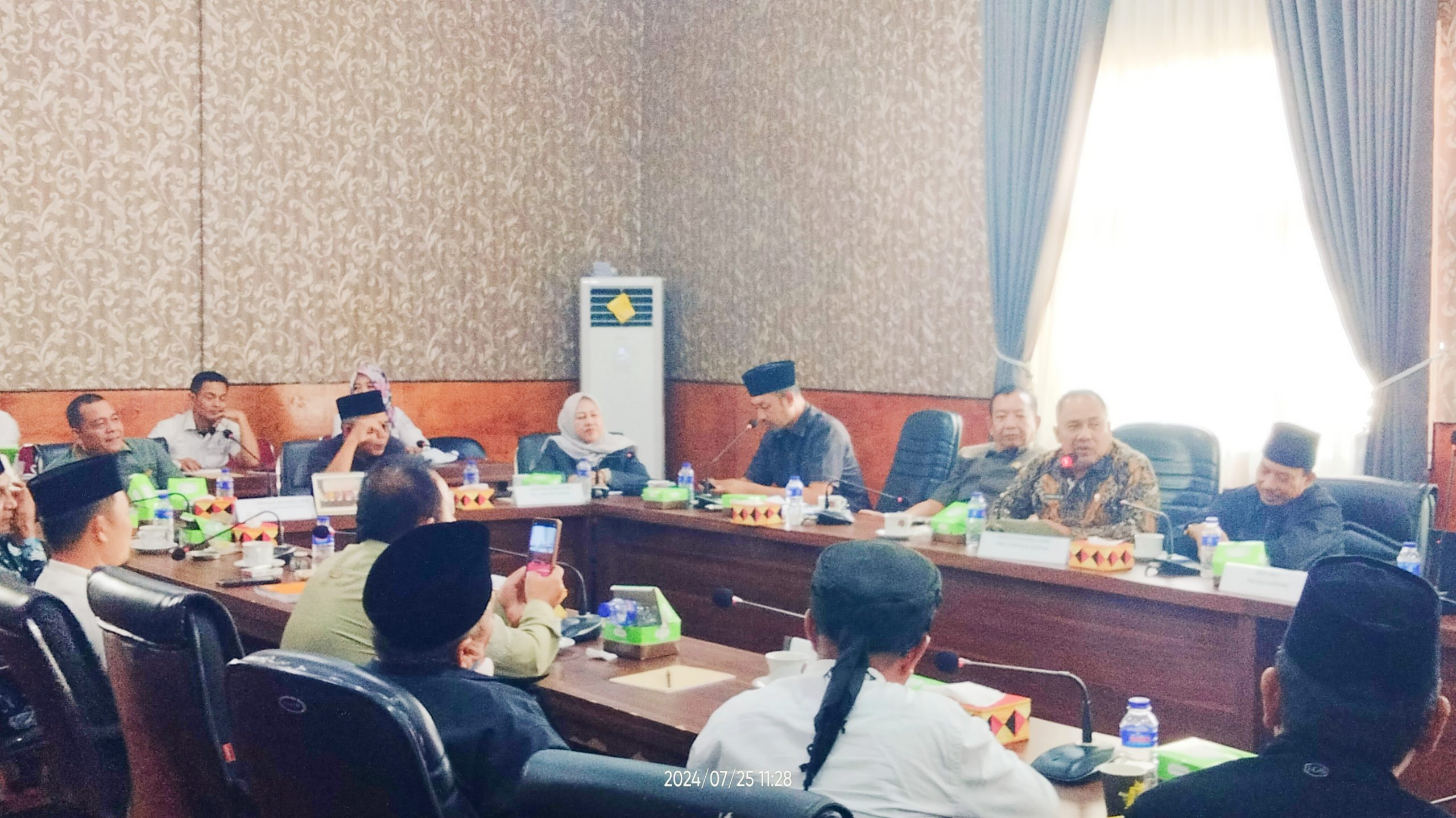 Komisi I DPRD Lamsel Gelar RDP, TPPD Pemekaran DOB Mendesak Agar Segera di Paripurnakan