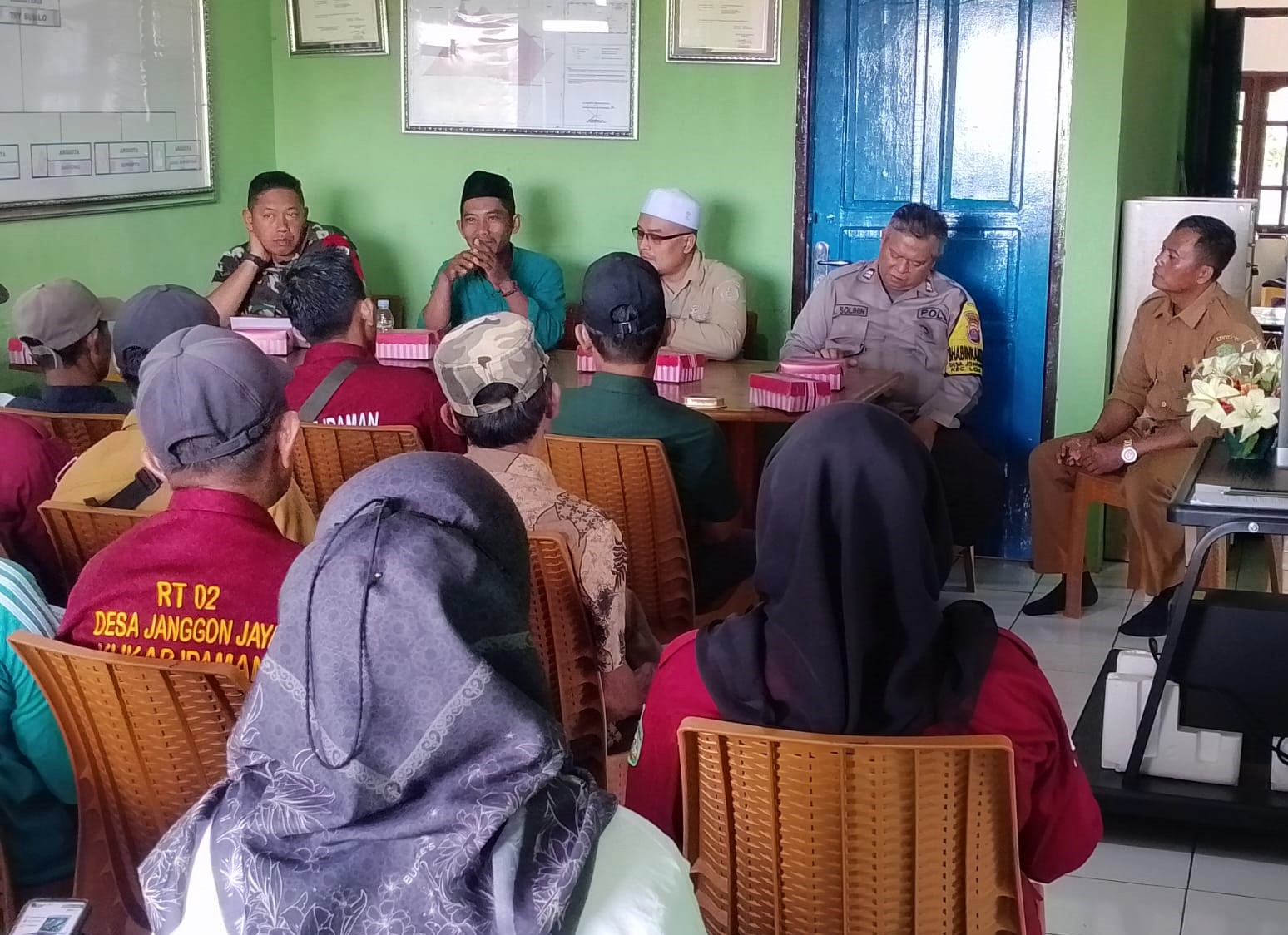 Babinsa Jonggon Hadiri Sosialisasi Pemanfaatan Dana Program Pembangunan Berbasis RT