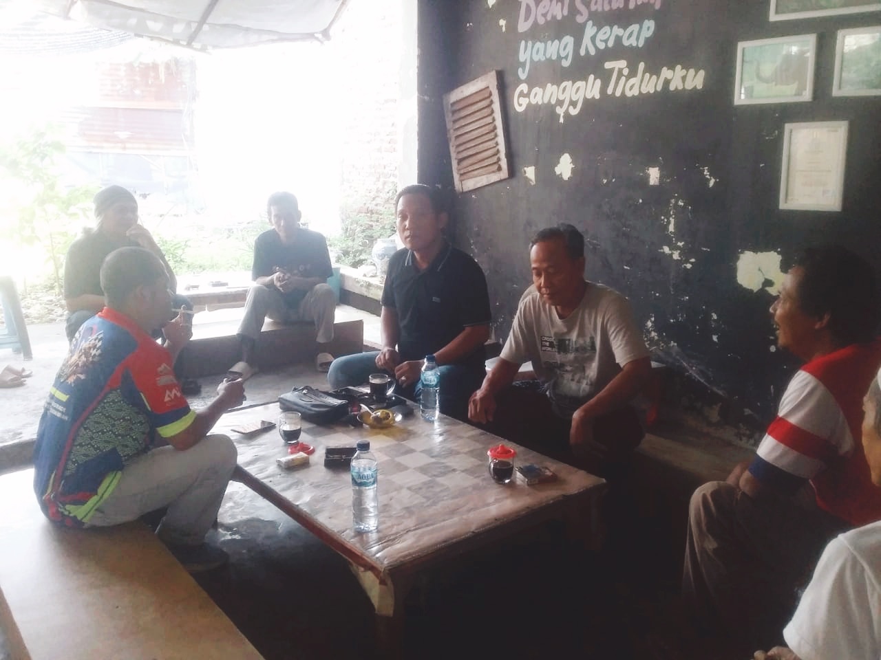 Iqbal Ardiansyah Grass Root Dengan Para Pemuda Di Gudang Lelang