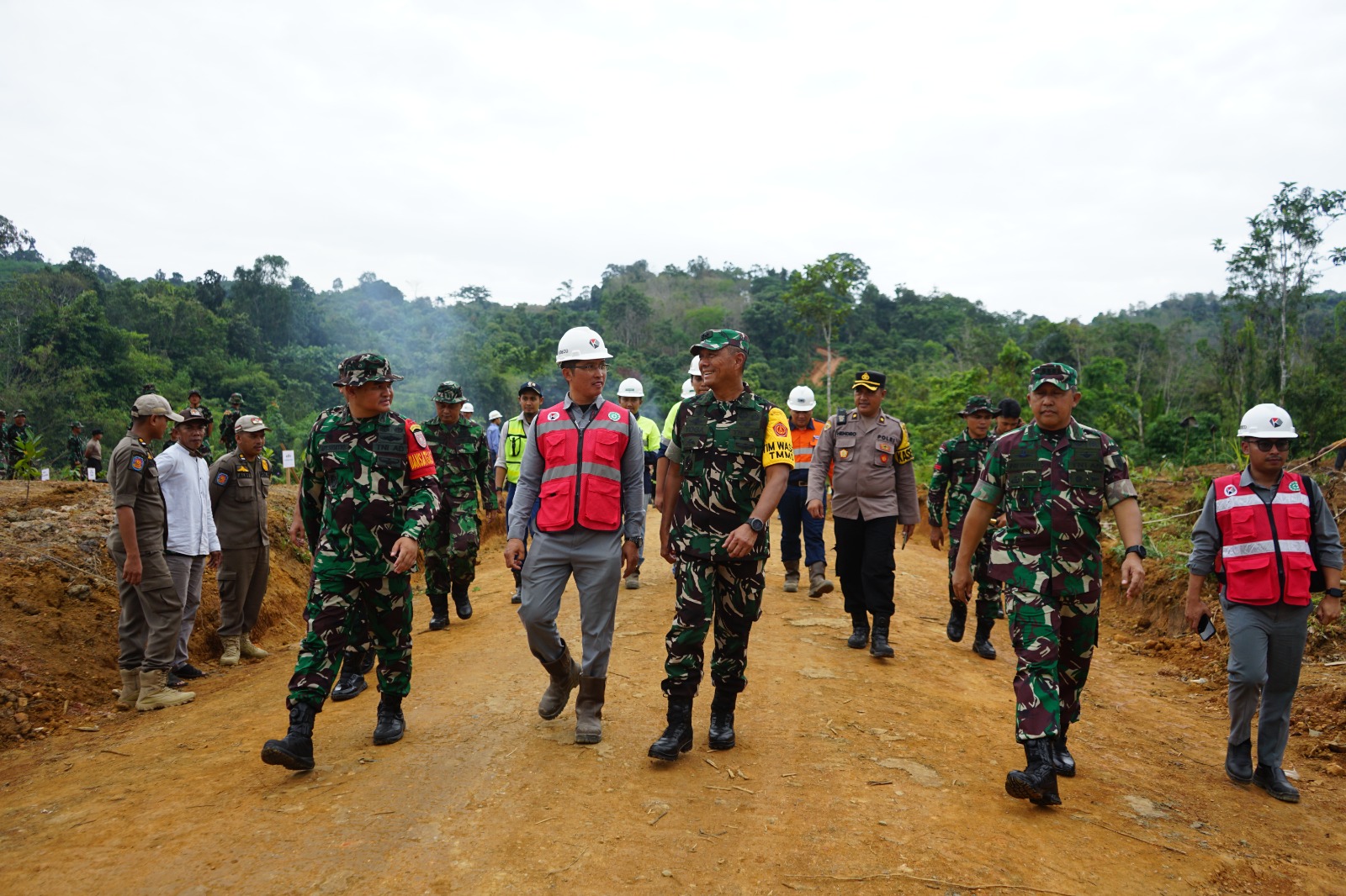 Mayjen TNI Drajad Brima Yoga Akui TMMD 121 Kodim 0904/Paser Berjalan Baik