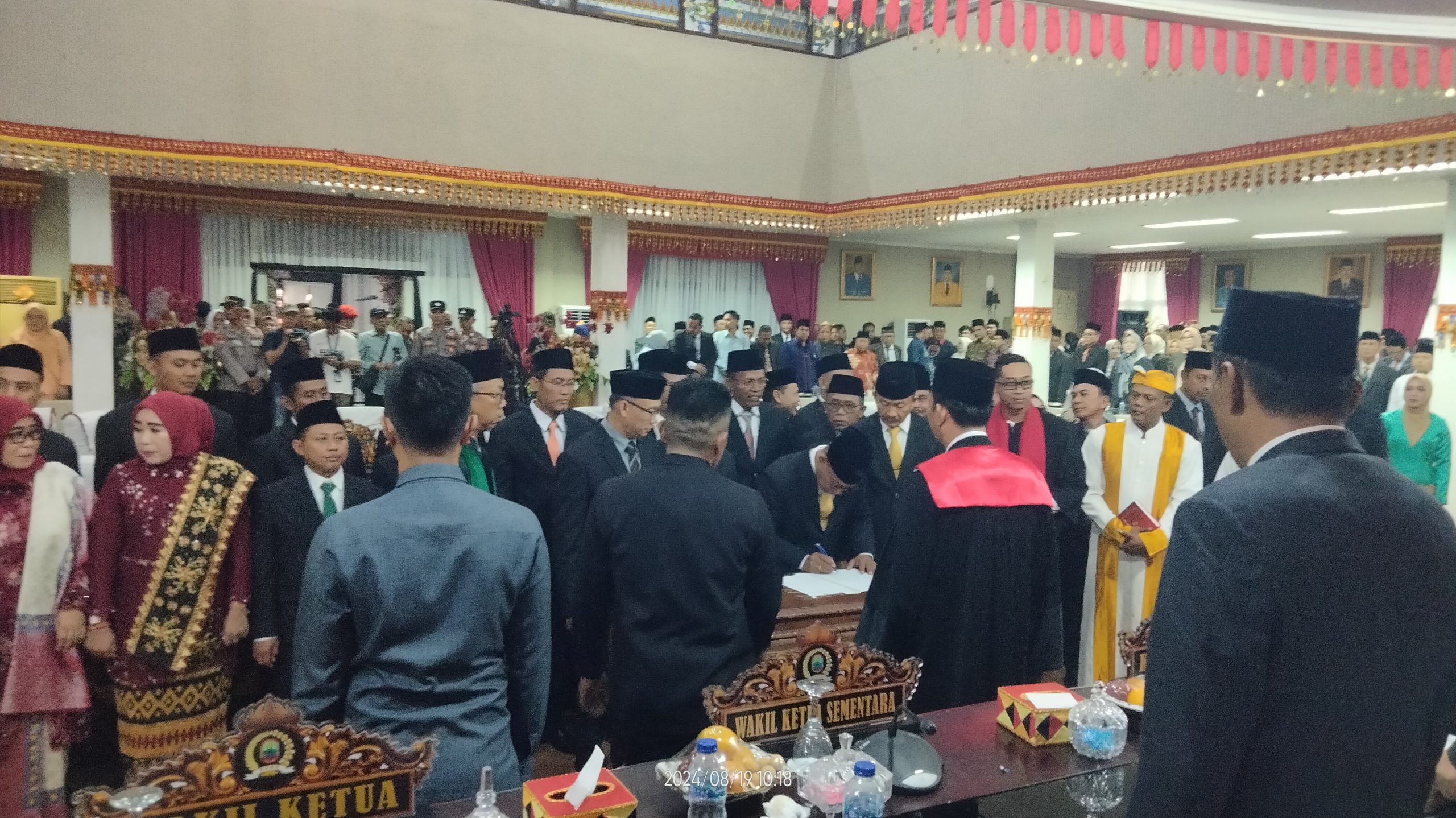 50 Anggota DPRD Lamsel Periode 2024-2029 Resmi Dilantik, Berikut Nama-Nama Yang Dilantik