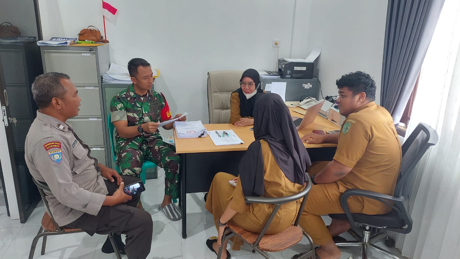 Melalui Komsos Wujudkan Sinergi Dalam Menjaga Keamanan Lingkungan