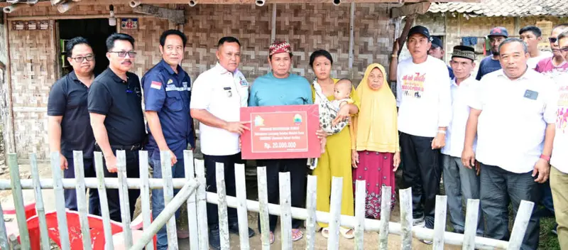 Bupati Nanang Kembali Gulirkan Bantuan Bedah Rumah