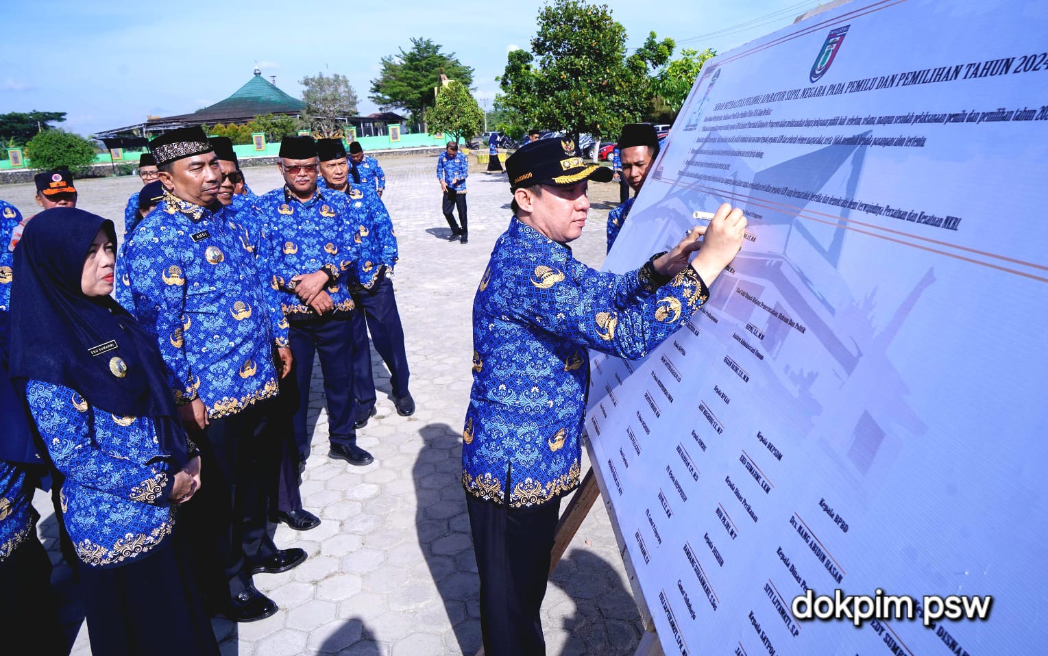 Jelang Pilkada, ASN Pemkab Pringsewu Ikrar Netralitas