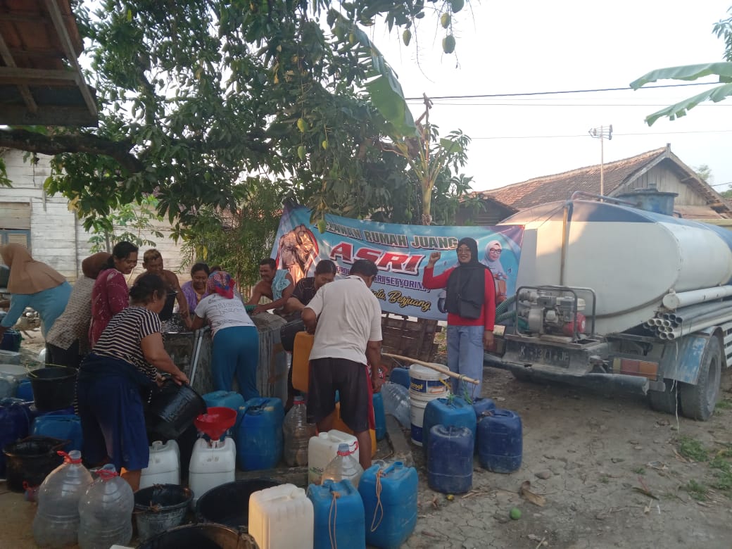 Jepangrejo Menjadi Lokasi Penyaluran Air Bersih Dari Relawan Rumah Juang ASRI Blora
