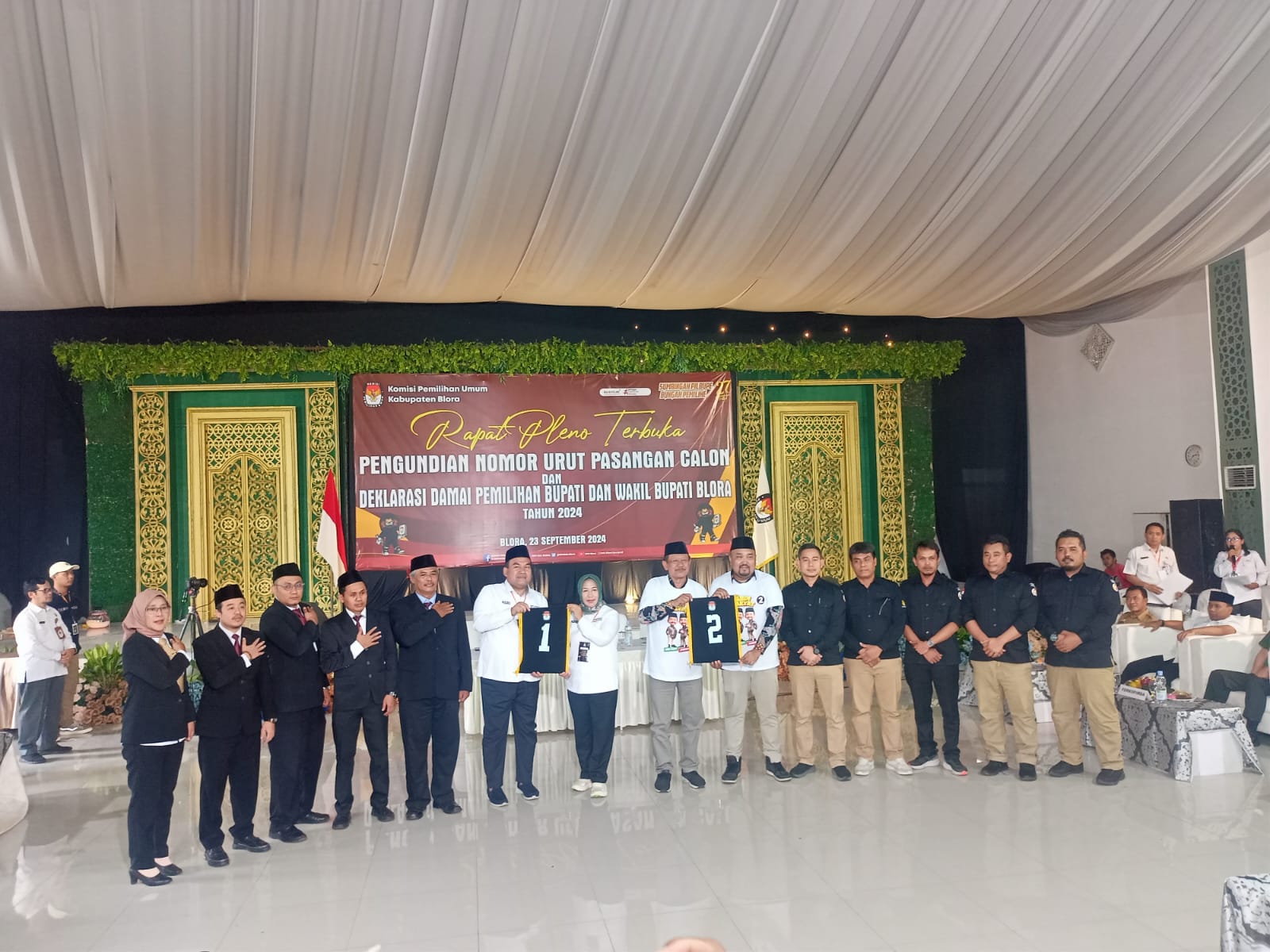 KPU Blora Rapat Pleno Pengambilan Nomor Urut Paslon Pilkada 2024