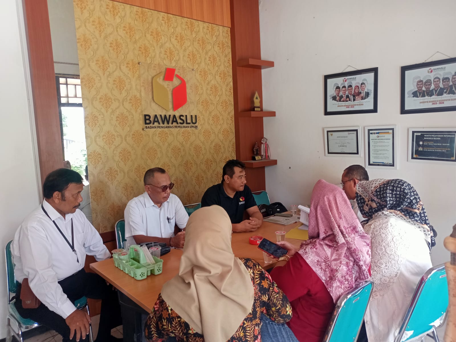 APK Dirusak, Tim Advokasi ASRI Mengadukan ke Bawaslu
