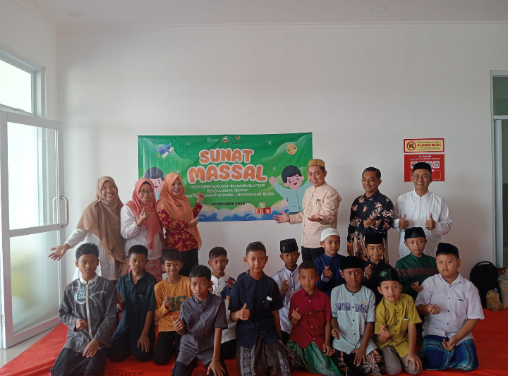 Launching Ruang Operasi RSUD Samin Surosentiko Mengadakan Khitan Massal 