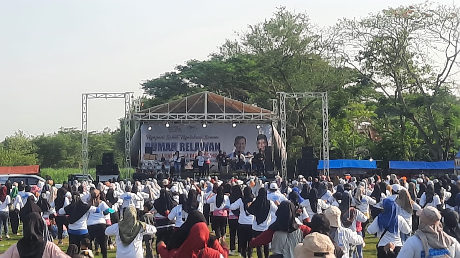 Dukung Ahmad Luthfi-Gus Yasin, Ribuan Warga Randublatung Meriahkan Acara Senam Sehat