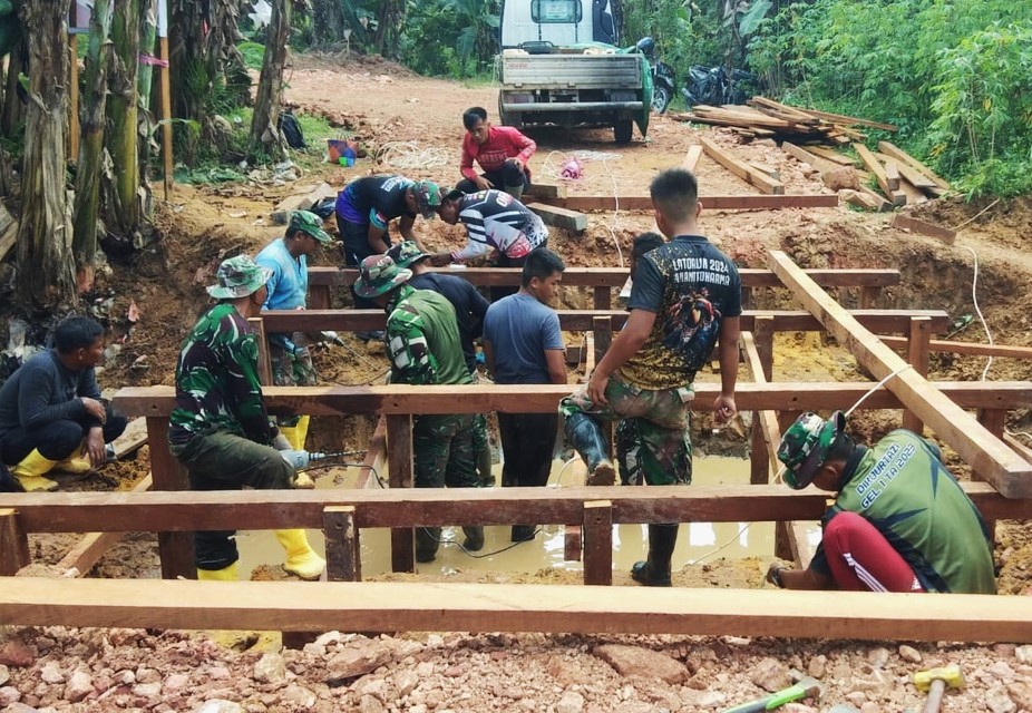 Satgas TMMD, Pembangunan Jembatan di Dusun Rapak Rejo Progresnya di Maksimalkan