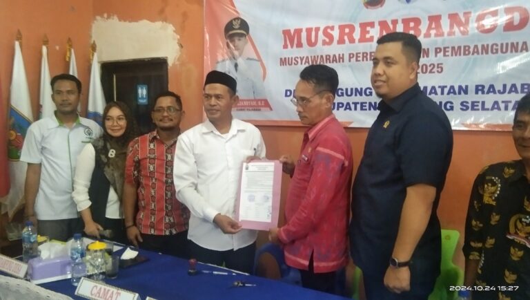Wakil Ketua DPRD Lamsel Hadiri MusrenbangDes